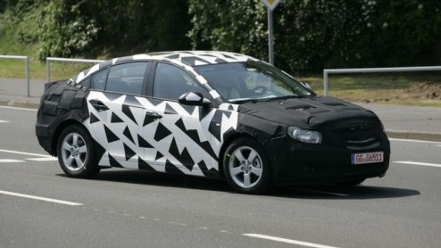De huidige Chevrolet Nubira stamt uit de tijd dat Chevrolet nog Daewoo was. In 2004 is er, met de overname van het merk, een Chevrolet logo op geplakt. Verder veranderde er niet zoveel aan de auto. Nu