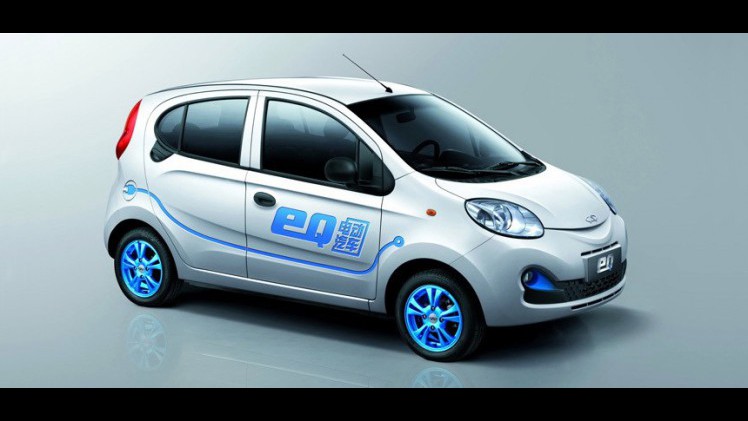De Chinese autofabrikant Chery Automobile klaagt Mercedes-Benz aan om de naam van het nieuwe EQ-label. Zelf hebben de Chinezen namelijk al een vergelijkbaar label