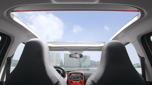 Rijtest nieuwe Citron C1, geheel vernieuwd, wijkt nu meer af van z'n trio-genoten dan voorheen.