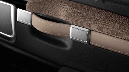 Rijtest Citron C4 Cactus 1.2 PureTech 110 en e-HDi 90. De nieuwe crossover van Citron laat zien hoe vernieuwing leidt tot een eigenzinnige details, een lager gewicht en een gunstige prijs.