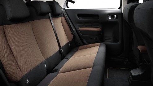 Rijtest Citron C4 Cactus 1.2 PureTech 110 en e-HDi 90. De nieuwe crossover van Citron laat zien hoe vernieuwing leidt tot een eigenzinnige details, een lager gewicht en een gunstige prijs.