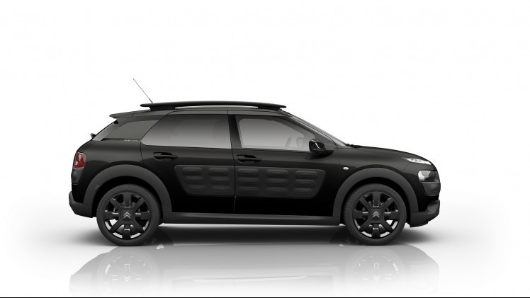 De Citron C4 Cactus is nu ook leverbaar met zestrapsautomaat. Tegelijkertijd presenteren de Fransen een speciale editie van de auto: de OneTone.