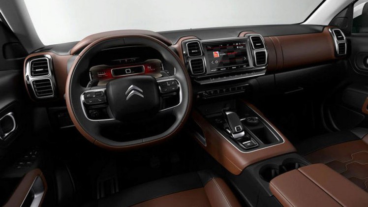 Citron mag dan wel later deze maand de conceptcersie onthullen, de productieversie van de C5 Aircross is al in vol ornaat op het internet beland.