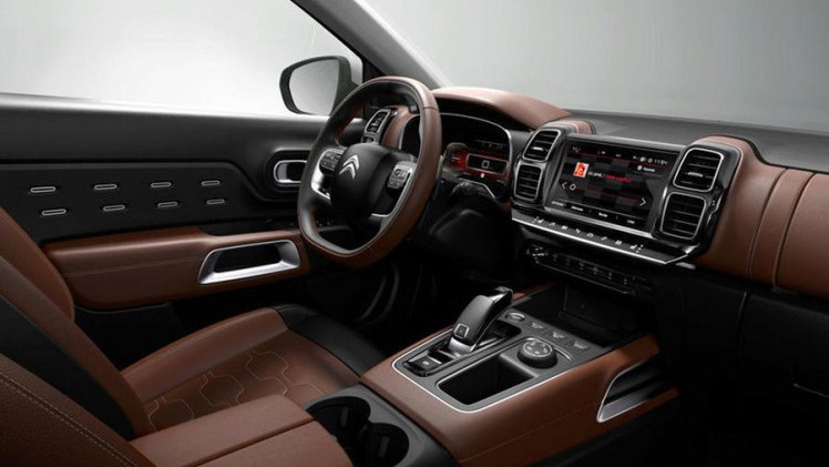 Citron mag dan wel later deze maand de conceptcersie onthullen, de productieversie van de C5 Aircross is al in vol ornaat op het internet beland.