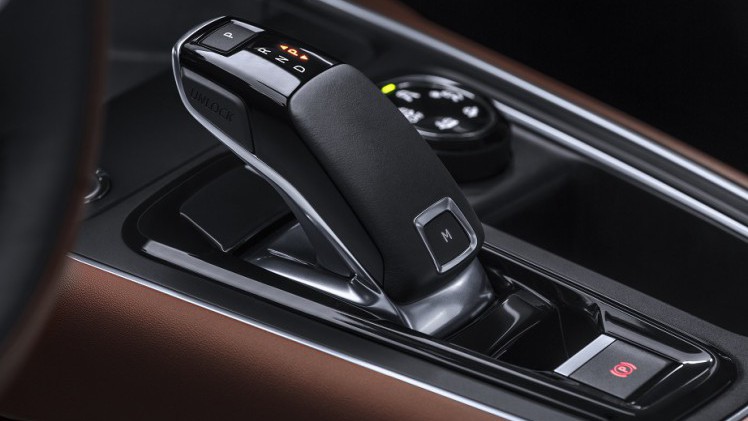 Op de Shanghai Motor Show heeft Citron de C5 Aircross onthuld. Hoe de auto eruit zag wisten we al, maar nu is ook de rest bekend. We zien hier zomaar de krachtigste Citron in serieproductie ooit!