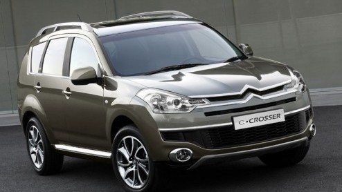 Presenteert Peugeot net de 4007, nu is het de beurt aan Citron om hun SUV voor te stellen. En weer is de Mitsubishi Outlander als donor gebruikt.