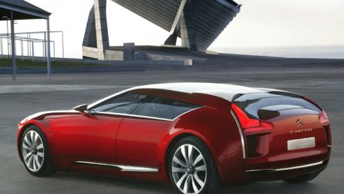 Ook Citron lijkt zich binnen niet al te lange tijd zich te gaan mengen in het hybride segment. Dat ze er mee bezig zijn bewijst de C-Mtisse concept car.