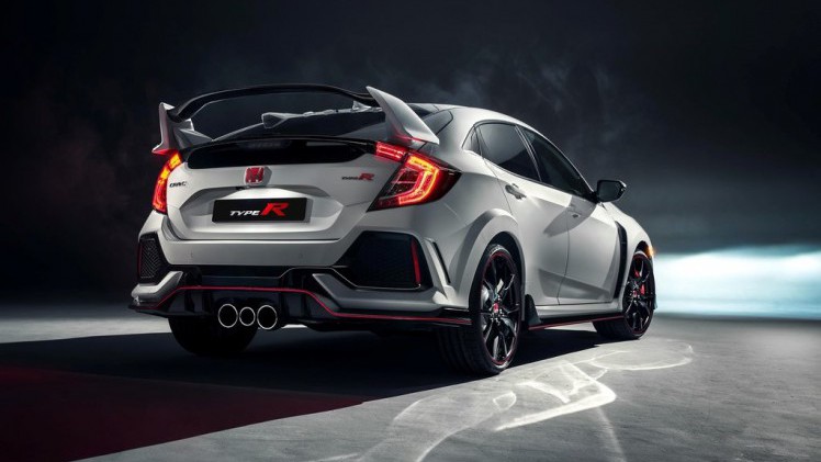 Honda presenteert de nieuwe Civic in zijn wildste uitdossing: de Type R. De productieversie van de auto blijkt maar weinig af te wijken van het eerder getoonde prototype.
