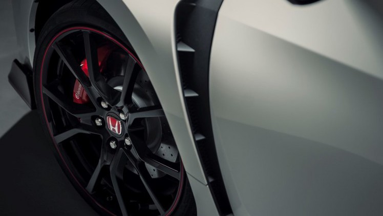 Honda presenteert de nieuwe Civic in zijn wildste uitdossing: de Type R. De productieversie van de auto blijkt maar weinig af te wijken van het eerder getoonde prototype.
