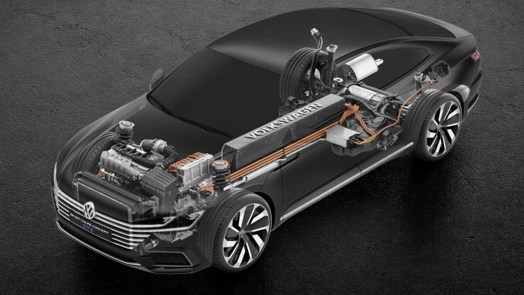 Volkswagen Sport Coup Concept GTE kan als opvolger gaan dienen voor de CC en daarmee een plekje bemachtigen tussen de Passat en Phaeton.