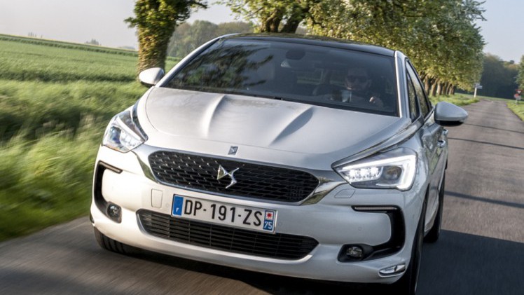 Autotest nieuwe DS5, het faceliftmodel van de Citro?n DS 5. We rijden de Fransoos met de BlueHDi 180 inclusief automaat en dat is een heerlijkheid.