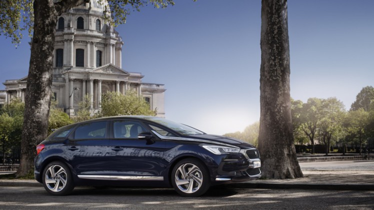 Autotest nieuwe DS5, het faceliftmodel van de Citro?n DS 5. We rijden de Fransoos met de BlueHDi 180 inclusief automaat en dat is een heerlijkheid.