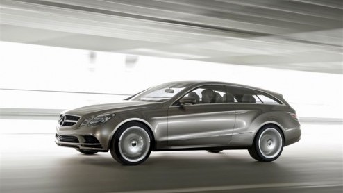 Mercedes-Benz laat op de autotentoonstelling van Parijsde ConceptFASCINATION zien. De vrijheid die de ontwerpers kregen mondde uit in een shooting brake. Voor de afwerking hebben de ontwerpers zich la