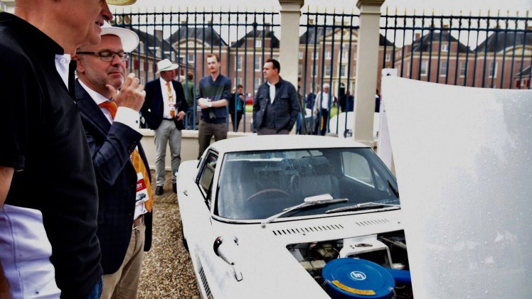 De fraaiste klassiekers uit Nederland en de ons omringende landen kwamen op 1 en 2 juli in de tuin van Paleis het Loo bijeen voor het concours d'lgance.