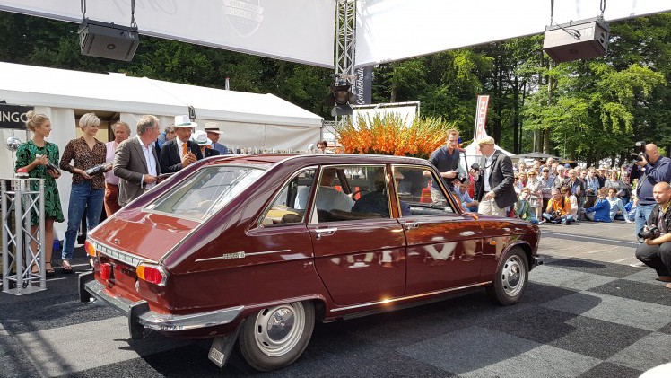 De fraaiste klassiekers uit Nederland en de ons omringende landen kwamen op 1 en 2 juli in de tuin van Paleis het Loo bijeen voor het concours d'lgance.