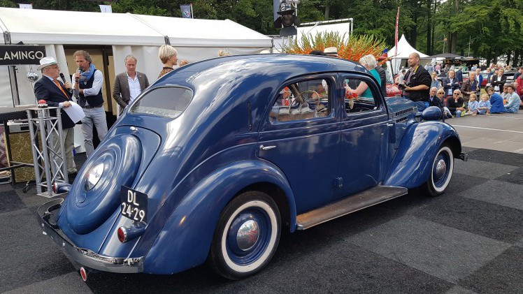 De fraaiste klassiekers uit Nederland en de ons omringende landen kwamen op 1 en 2 juli in de tuin van Paleis het Loo bijeen voor het concours d'lgance.