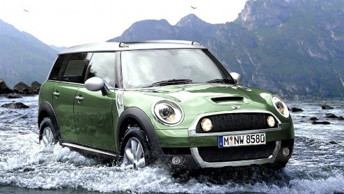De Mini Crossman komt ons steeds meer tegemoet. Deze stoere Mini staat op het platform van de BMW X1 en zal worden gebouwd in Magna Steyr te Oostenrijk. Update: Vanaf 2010 gaat het feest pas echt begi