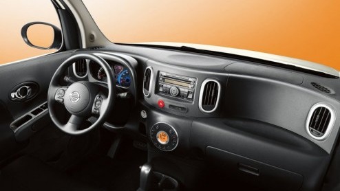 Nissan heeft in zijn eigen Londense designcentrum de volledig nieuwe Cube gepresenteerd. De auto verschijnt eind 2009 in de Nederlandse showrooms. Op de thuismarkt in Japan is de Cube reeds een begrip