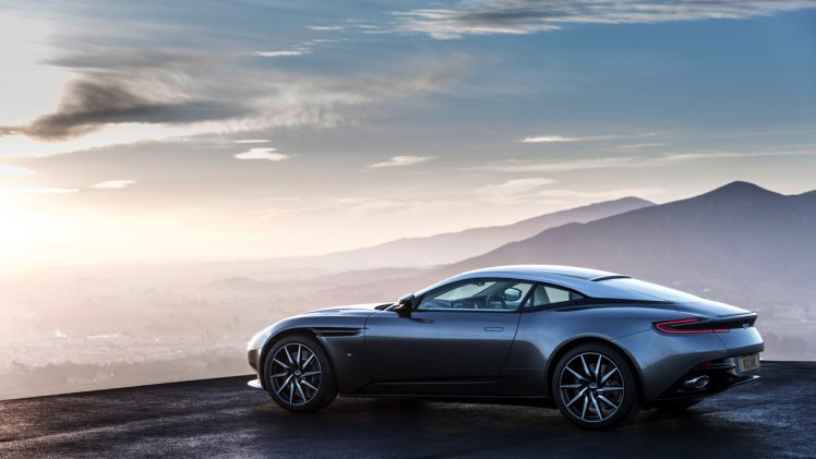 De belangrijkste, lichtste en meest dynamische Aston Martin ooit is de nieuwe DB11.