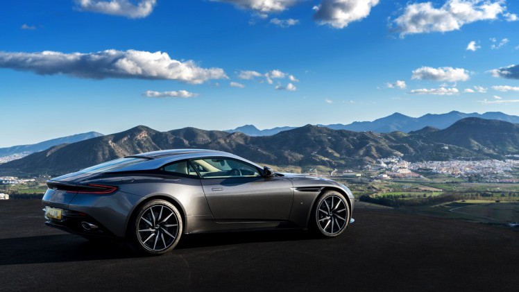De belangrijkste, lichtste en meest dynamische Aston Martin ooit is de nieuwe DB11.