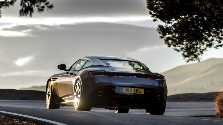 De belangrijkste, lichtste en meest dynamische Aston Martin ooit is de nieuwe DB11.