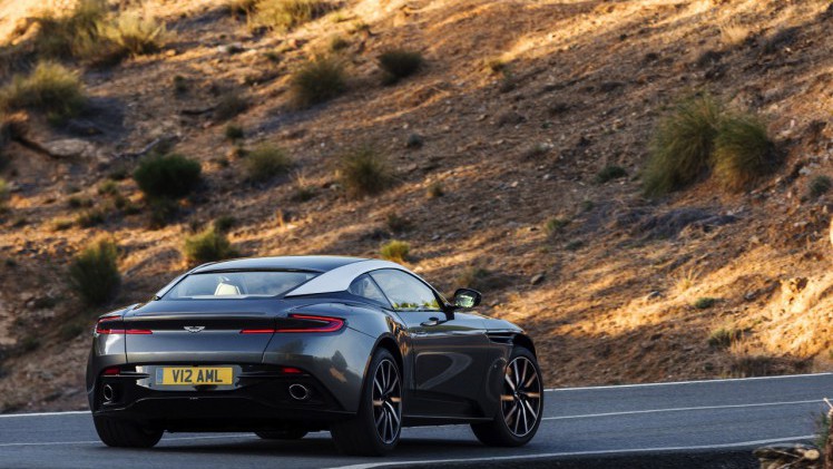 De belangrijkste, lichtste en meest dynamische Aston Martin ooit is de nieuwe DB11.