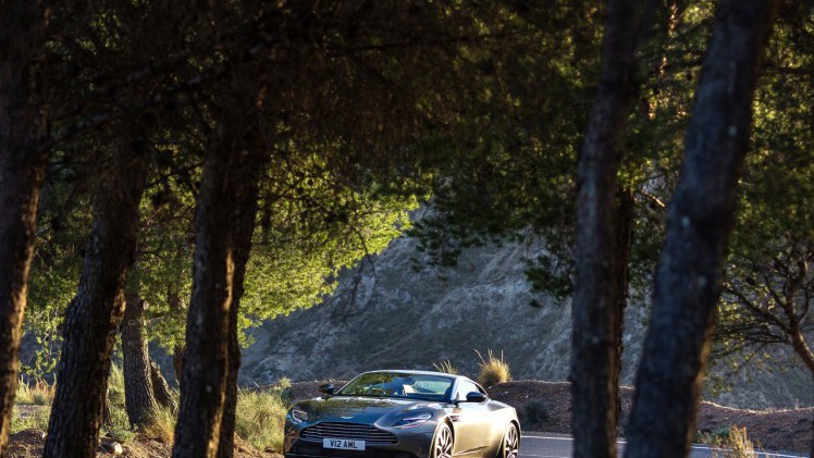 De belangrijkste, lichtste en meest dynamische Aston Martin ooit is de nieuwe DB11.