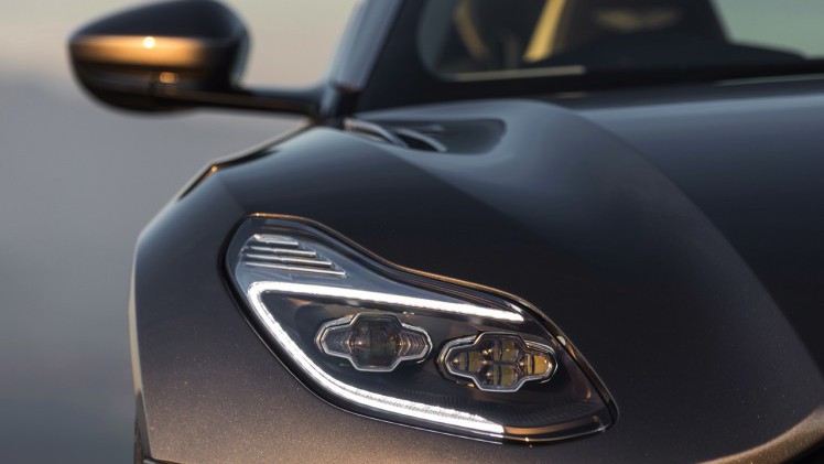 De belangrijkste, lichtste en meest dynamische Aston Martin ooit is de nieuwe DB11.