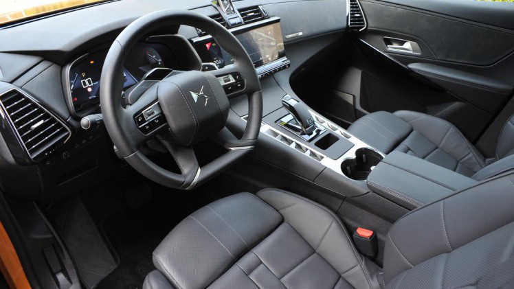 De DS 7 Crossback is de eerste volledig nieuwe auto onder het DS label. Kan deze SUV overtuigen in de premium klasse?