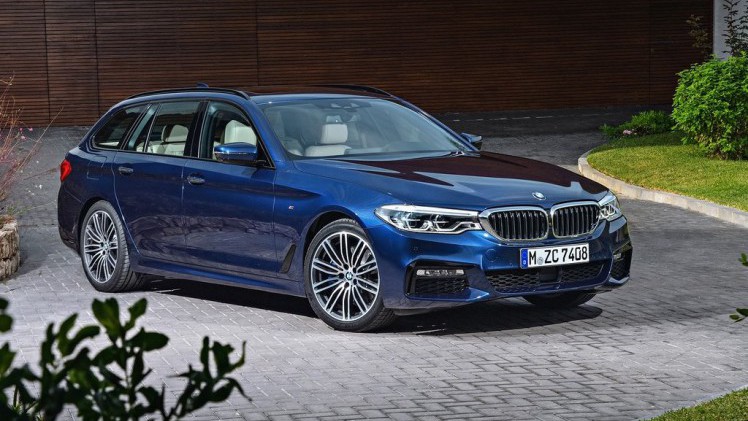 De BMW 5 Serie is in sedanvorm al in de nodige uitvoeringen aan de wereld getoond. Op de Touring was het nog even wachten, tot nu. Dit is hem dan!