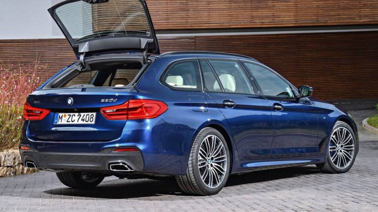 De BMW 5 Serie is in sedanvorm al in de nodige uitvoeringen aan de wereld getoond. Op de Touring was het nog even wachten, tot nu. Dit is hem dan!