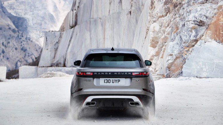 Land Rover heeft de sportieve toevoeging aan het Range Rover-gamma gepresenteerd: de Velar. Net onthuld, maar nu al te bestellen als First Edition.