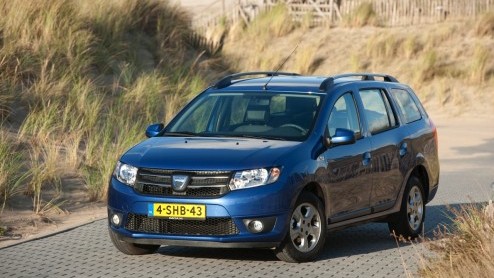 Autotest Dacia Logan MCV TCe90. De Dacia Logan MCV is terug. Nog steeds heel ruim maar nu een vijfzitter. Prijs nog altijd heel scherp gezien ruimte-aanbod. Veel zuiniger en stiller.