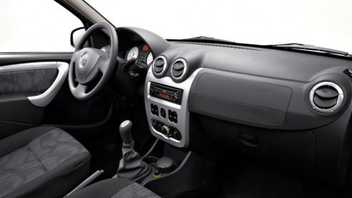 De schot in de roos van de laatste tijd is de Dacia Logan. Zeker al MCV valt deze ruimte-gigang-voor-budget-prijs behoorlijk in de smaak bij het Nederlandse publiek. Omdat Dacia relatief laat onze mar