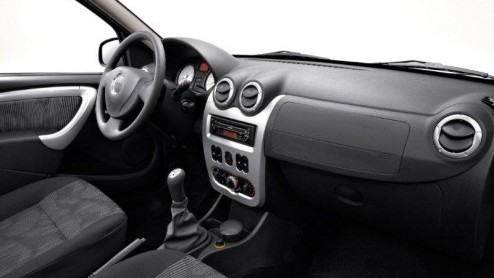 Dat de Dacia Logan goed in de smaak valt, kan niemand ontgaan zijn. Vooral de stationvariant, de MCV, kan op vele kopers rekenen. Het modelgamma wordt uitgebreid met een vijfdeurs hatchback, de Sander