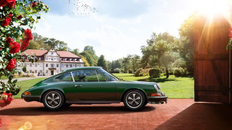 Het is de dag van de autonamen en Porsche haalt hiervan enkele voorbeelden aan.