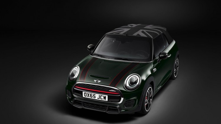 Mini onthult Mini John Cooper Works Cabrio met 231 pk. Het topmodel komt in maart 2016 op de markt en wordt in het Nederlandse Born geproduceerd.