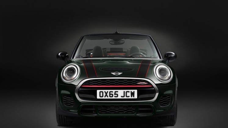 Mini onthult Mini John Cooper Works Cabrio met 231 pk. Het topmodel komt in maart 2016 op de markt en wordt in het Nederlandse Born geproduceerd.