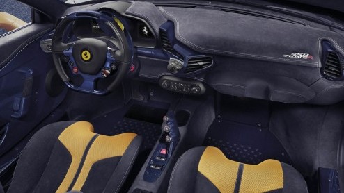 Ferrari haalt in Parijs het doek van de 458 Speciale A. De open (Aperta) versie van de meest extreme 458 wordt slechts in een beperkte oplage van 499 stuks gebouwd.