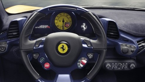 Ferrari haalt in Parijs het doek van de 458 Speciale A. De open (Aperta) versie van de meest extreme 458 wordt slechts in een beperkte oplage van 499 stuks gebouwd.