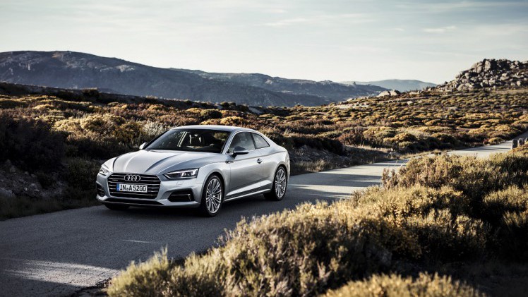 Na bijna tien jaar krijgt de A5 een tweede generatie. Volgens Audi-traditie presenteert de nieuweling zich als een evolutie van zijn voorganger. AutoVandaag zocht uit hoe de nieuwe coup? bevalt.