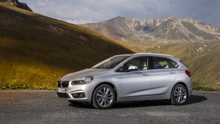 BMW introduceert de 225xe als plug-in hybride variant van de 2 Serie Active Tourer. De BMW F45 PHEV komt eind 2015 op de markt met 7% bijtelling.