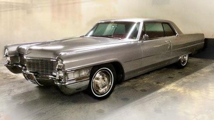 De hitserie Mad Men is na zeven seizoen eerder dit jaar afgesloten. Jij kunt de nieuwe eigenaar worden van de auto met de meeste 'screen time' van de serie, de Cadillac van hoofdpersoon Don Draper.