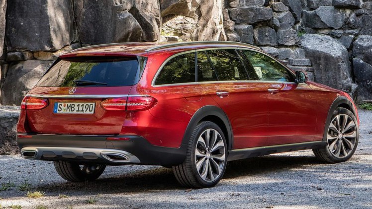 Mercedes-Benz levert vanaf de huidige generatie E-Klasse ook een off-road-uitvoering voor de E-Klasse Estate, de All-Terrain. Hoe dat bevalt zocht AutoVandaag uit met een rijtest.