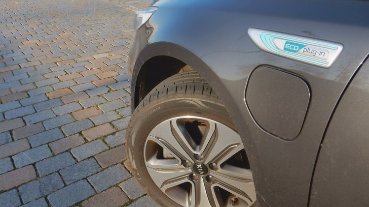 Kia heeft het Optima-aanbod uitgebreid met de PHEV. Zet die uitvoering de Optima beter neer op ze zakelijke markt? Met een rijtest zocht AutoVandaag dat uit.