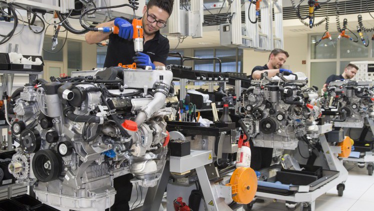 Mercedes verplaatst productie AMG biturbo V12 motoren naar Mannheim.