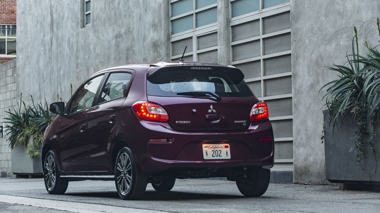 De facelift van de Mitsubishi Space Star fleurt de stadsauto flink op. Als eerste Mitsubishi is hij ook beschikbaar met Android Auto en Apple CarPlay.