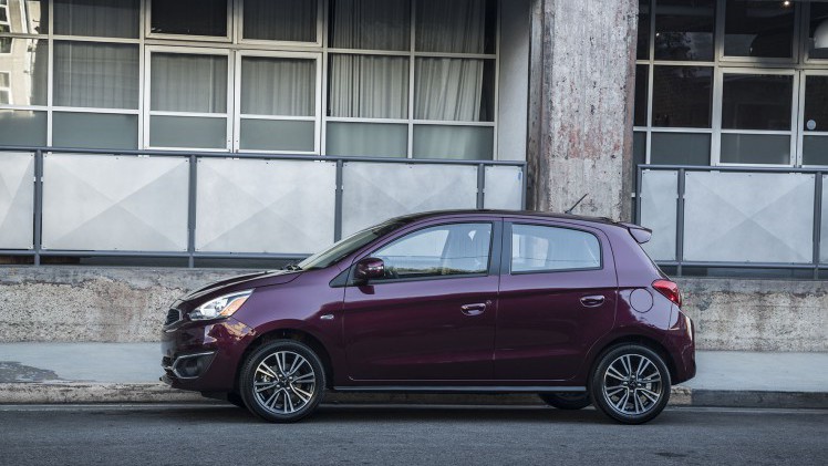 De facelift van de Mitsubishi Space Star fleurt de stadsauto flink op. Als eerste Mitsubishi is hij ook beschikbaar met Android Auto en Apple CarPlay.