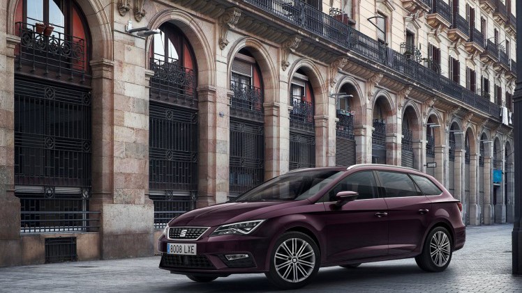SEAT heeft de facelift van de 2017 Leon gepresenteerd. De wijzigingen zijn subtiel maar frissen de compacte middenklasser wel op.