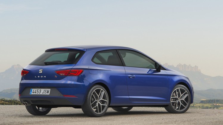 SEAT heeft de facelift van de 2017 Leon gepresenteerd. De wijzigingen zijn subtiel maar frissen de compacte middenklasser wel op.